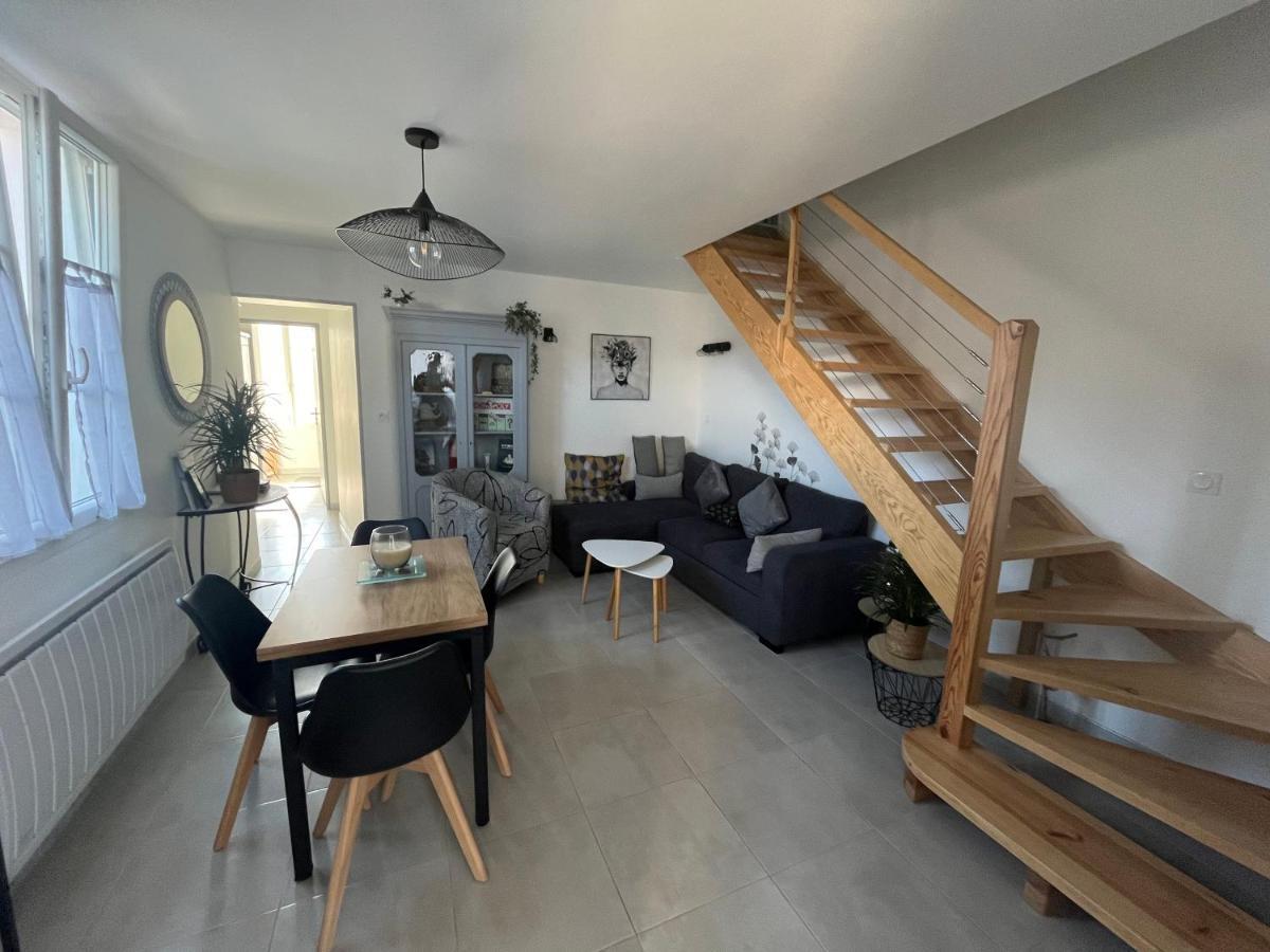 Maison Chaleureuse Avec Terrasse Privative Proche De La Gare Et Du Centre-Ville Rochefort  Exteriér fotografie