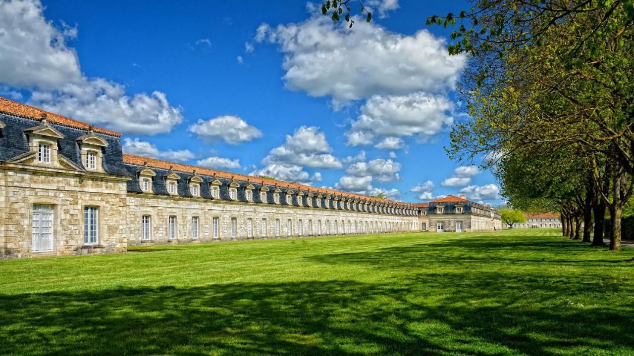 Maison Chaleureuse Avec Terrasse Privative Proche De La Gare Et Du Centre-Ville Rochefort  Exteriér fotografie
